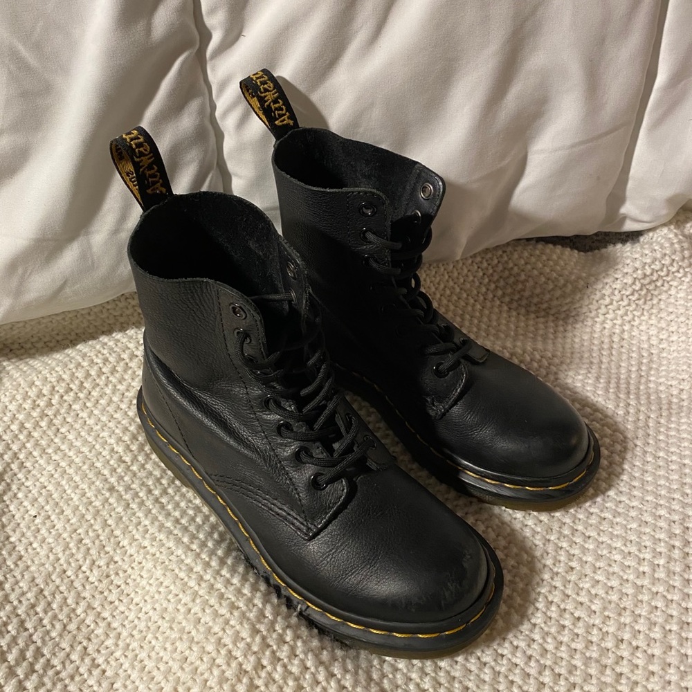 Dr. Martens 1460 PASCAL BOOT